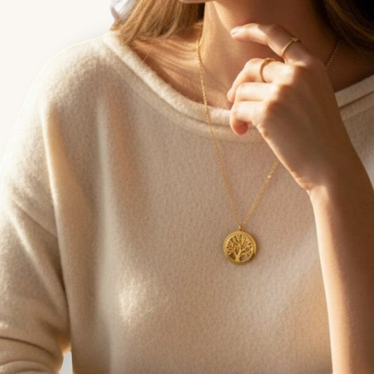 Collar Moment de acero inoxidable con medallón redondo dorado y diseño de árbol de la vida para aromaterapia