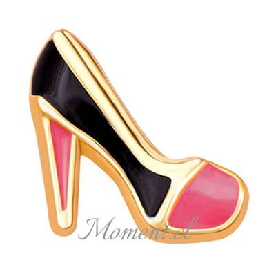 Zapato dorado de tacón alto