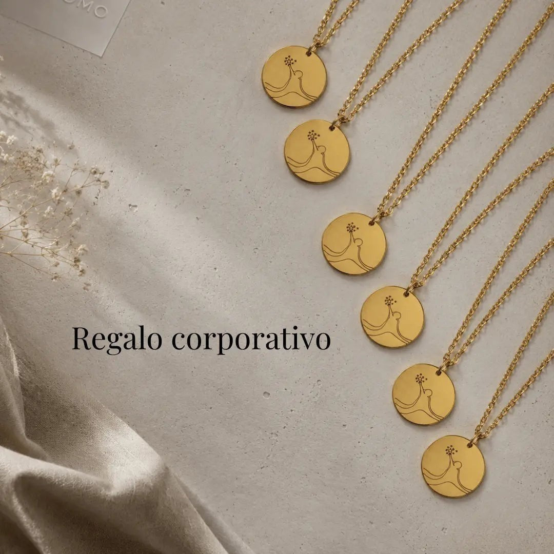 Collares Moment dorados de acero inoxidable con medalla redonda grabada, ideales para regalo corporativo personalizado